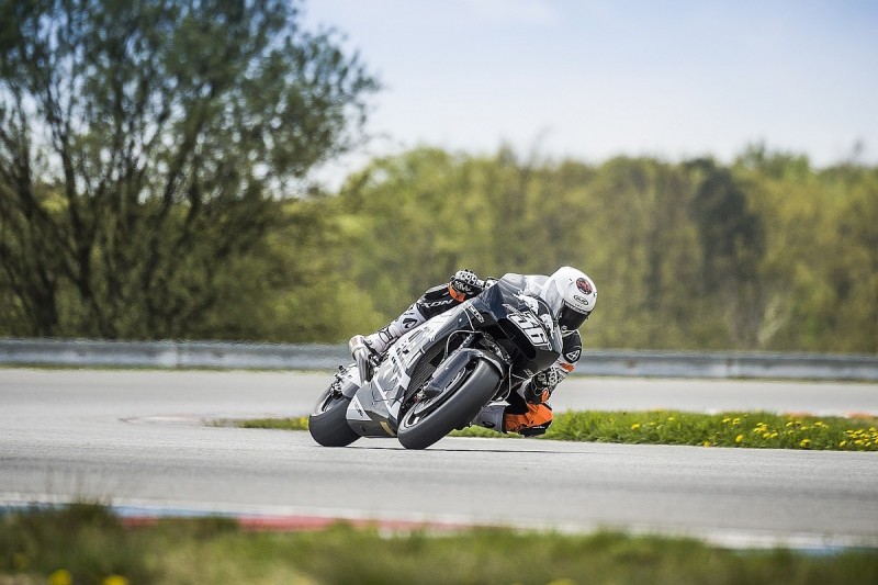 Cold weather thwarts KTM's latest MotoGP test ahead of 2017 debut