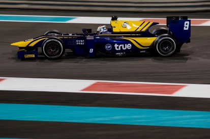 F2 testing: Albon tops final day of 2017 testing