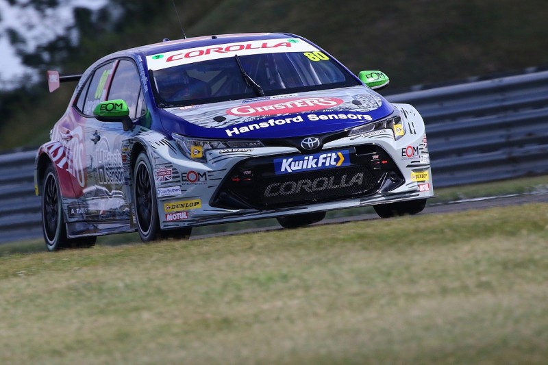 Snetterton BTCC: Ingram clinches lights-to-flag race one victory