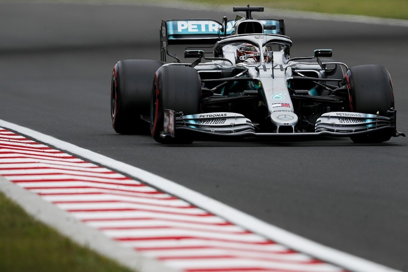 Hungarian GP FP3: Hamilton strikes late to deny Verstappen top spot