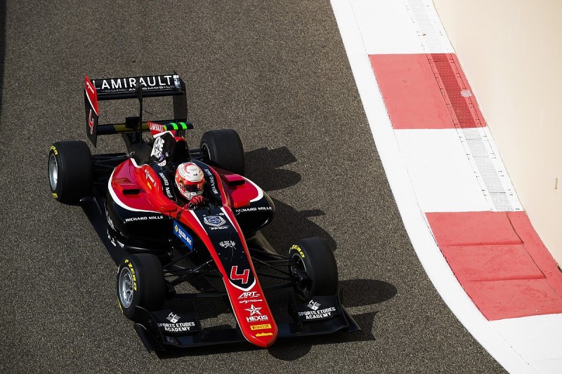 Abu Dhabi GP3: ART's Hubert handed five-second penalty in race one