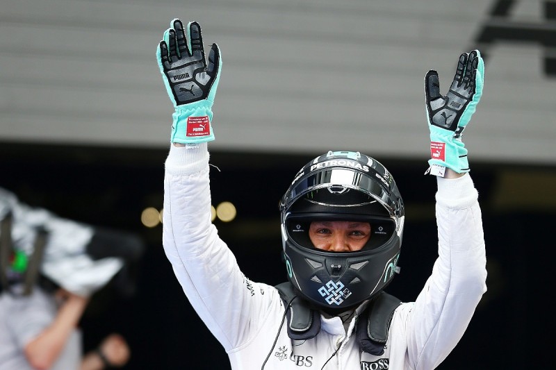 Nico Rosberg grabs Chinese GP pole, Lewis Hamilton starts last
