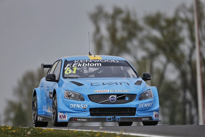 Volvo's Ekblom and Lada's Catsburg lead Slovakia WTCC practice