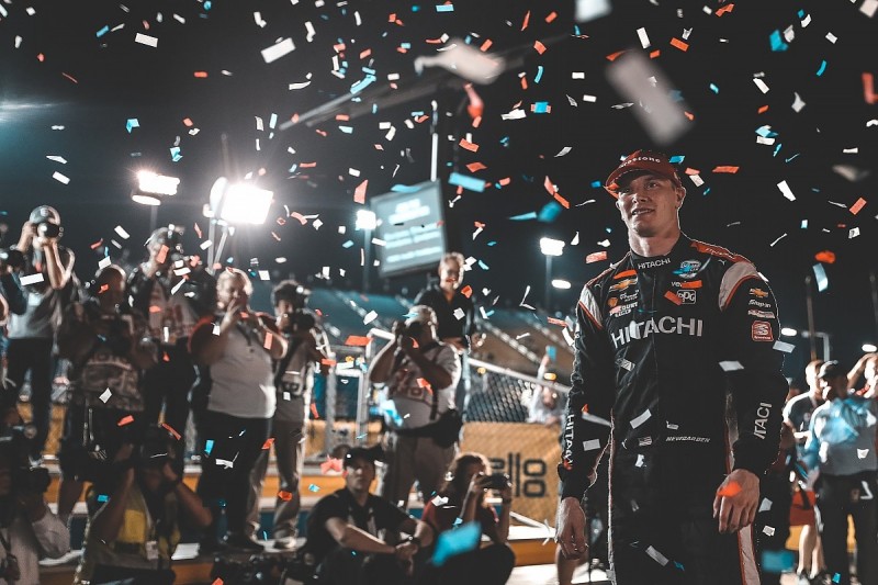 Penske's Newgarden extends points' lead with win in delayed Iowa race