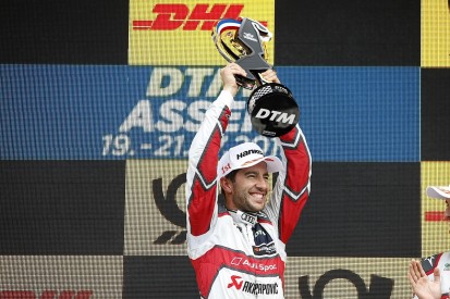 Rockenfeller wins dramatic Assen DTM finale, Rast hits tyre trouble