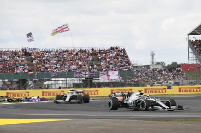 Wolff glad "borderline dirty" driving allowed in Formula 1