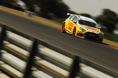BTCC Snetterton Test: Chilton tops first day as Infiniti hits track