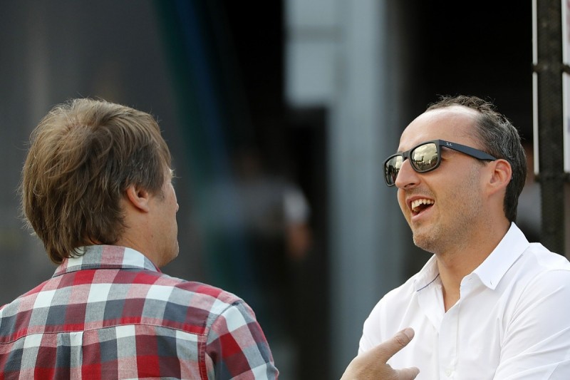 Williams Formula 1 team denies it has completed Robert Kubica deal
