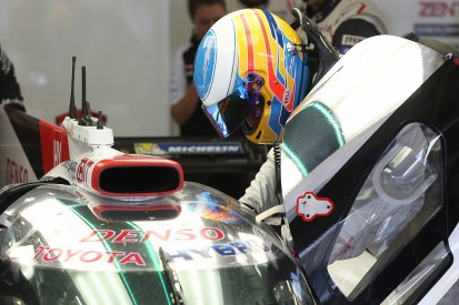 Alonso completes over 100 laps in first Toyota LMP1 test session