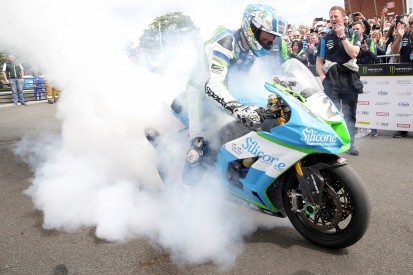 IoM Senior TT winner Harrison dominates Southern 100 with six wins