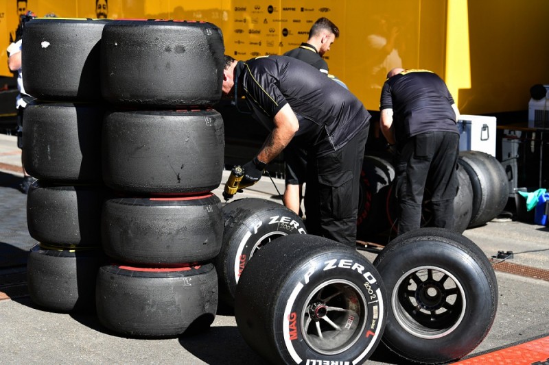 Formula 1 teams say they are not equipped for a tyre war revival