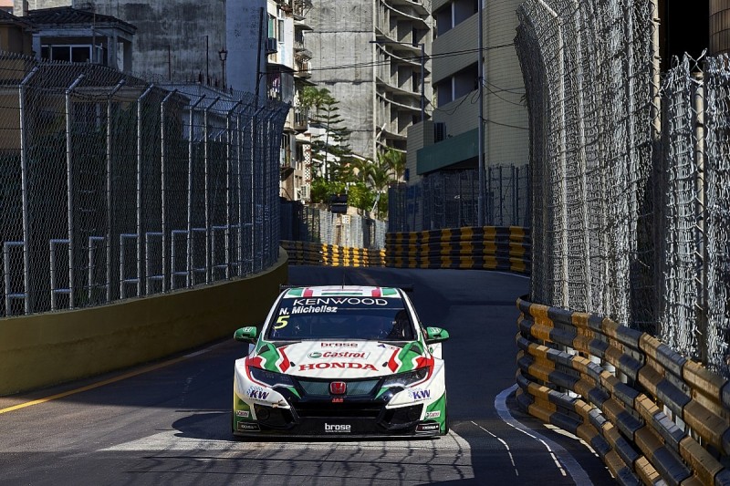Macau WTCC: Honda's title hopeful Michelisz beats Huff in FP1