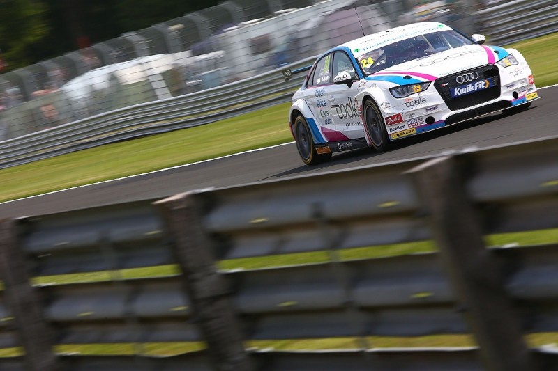 Oulton Park BTCC: Hill loses maiden win after clash with Neal