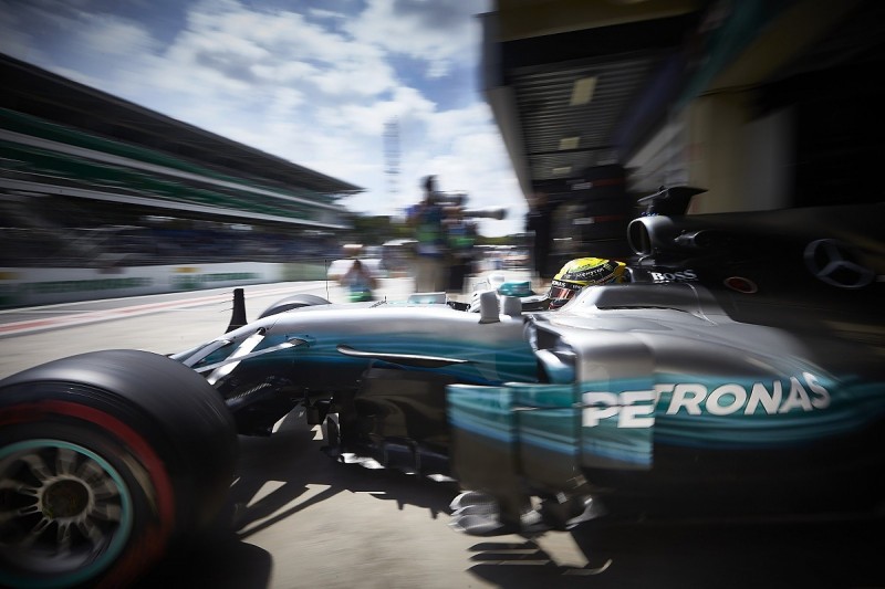 Mercedes F1 team personnel escape uninjured from Interlagos robbery