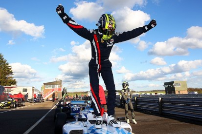 Enaam Ahmed takes early lead in new British Formula 3 era