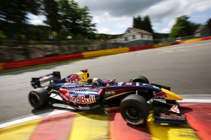 Spa FR3.5: Carlos Sainz Jr sets the pace in practice