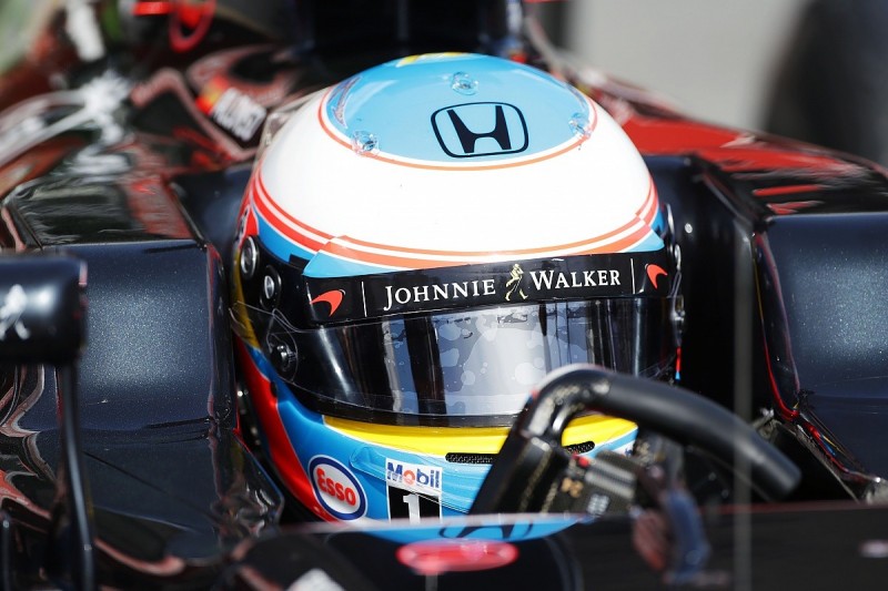 New radio restrictions for 2016 are 'strange' - Fernando Alonso