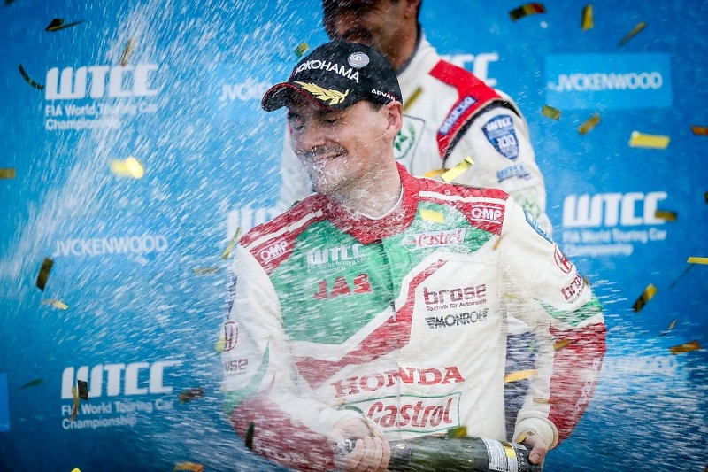 Motegi WTCC: Honda's Norbert Michelisz wins rain-truncated race