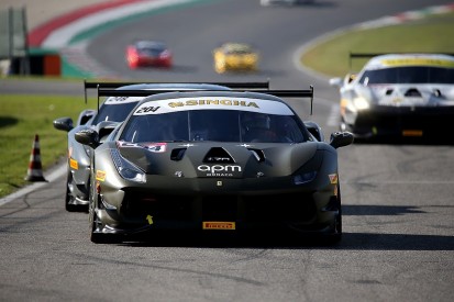 Prette clings on for tight Ferrari Challenge Asia Pacific win
