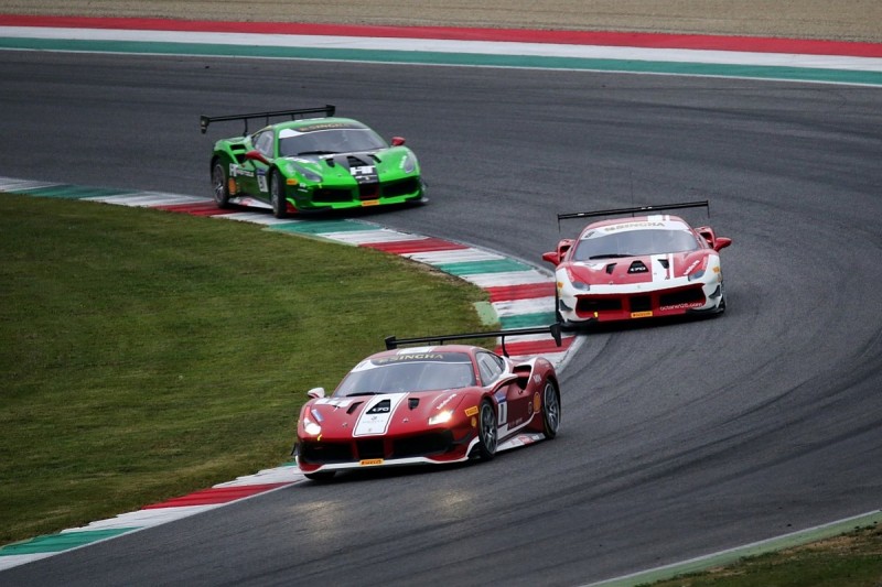 Ferrari Challenge Mugello: Nielsen beats GP2 champion Leimer to win