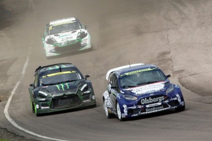 Lydden World Rallycross: Andreas Bakkerud tops opening day
