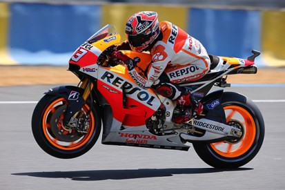 Le Mans MotoGP: Marquez leads from Iannone in FP2