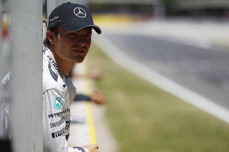 Megaphone exhaust made no difference to F1 sound - Nico Rosberg