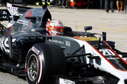 Kevin Magnussen punished for blocking Sergio Perez in F1 qualifying