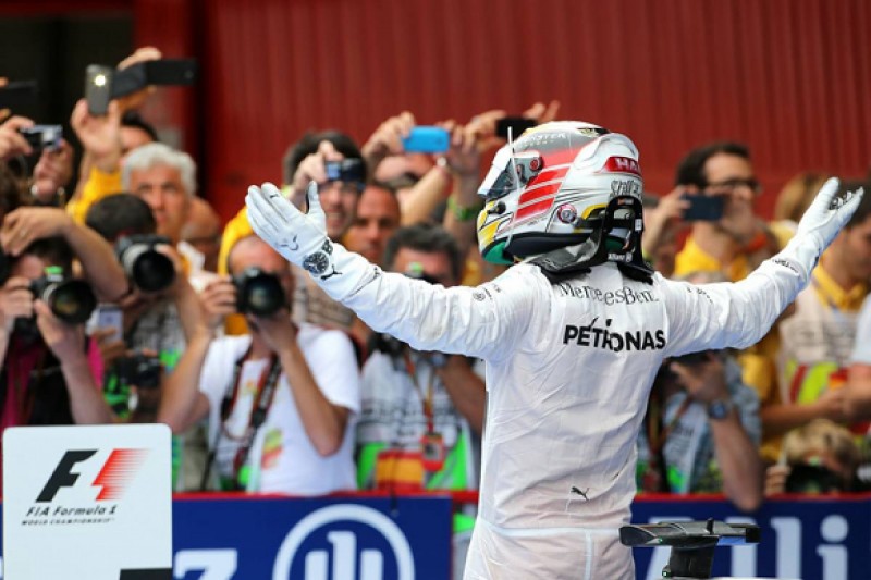 Spanish GP: Lewis Hamilton 'struggling' despite dominant form