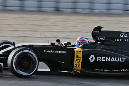 Jolyon Palmer finally gets F1 testing miles after Renault problems