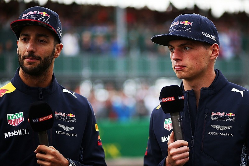 Daniel Ricciardo surprised by timing of new Max Verstappen F1 deal