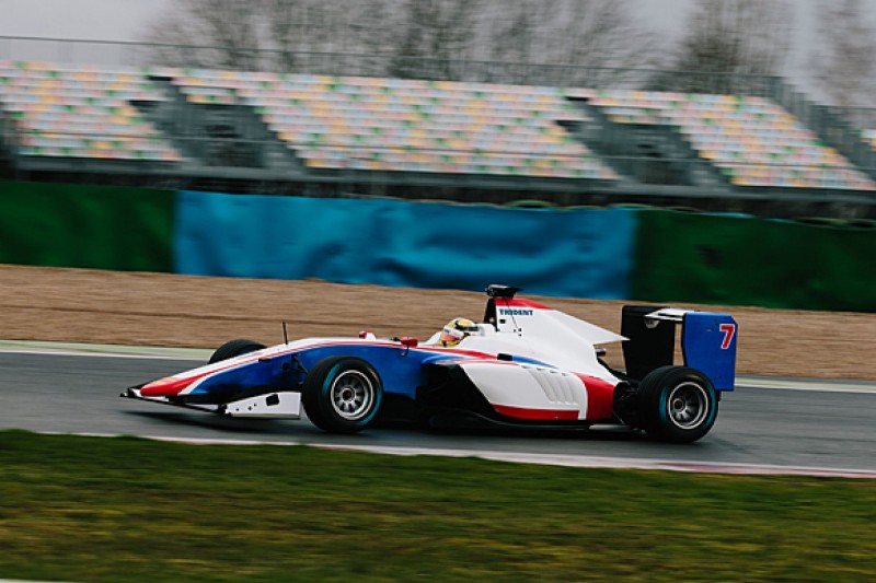 GP3 Series teams complete shakedown of new car for 2016