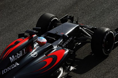 Minor McLaren problem prevents Fernando Alonso running in F1 testing