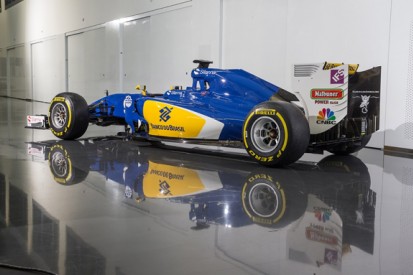 Sauber reveals 2016 Formula 1 livery