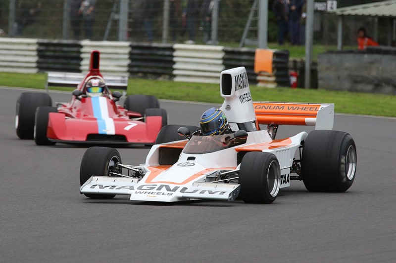 Formula 5000 cars star in Castle Combe Autumn Classic race meeting
