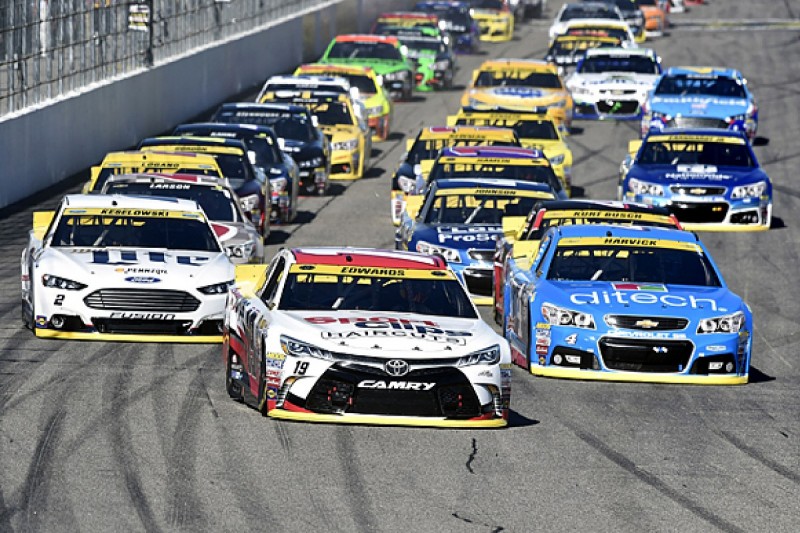 NASCAR to spice up show with introduction of 'overtime line'