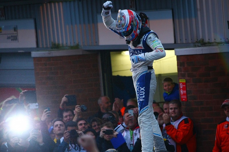 Brands Hatch BTCC: Sutton takes title as rival Turkington retires