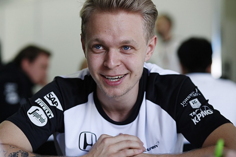 Kevin Magnussen completes deal to replace Pastor Maldonado