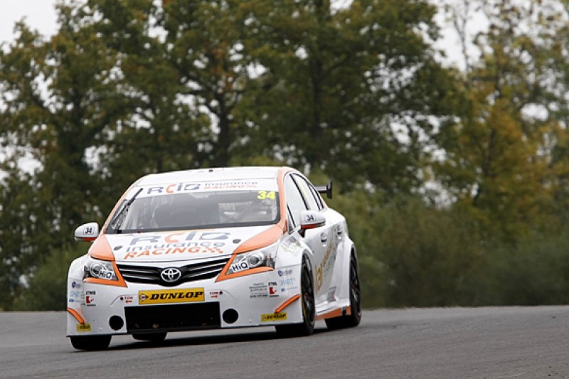 Team Hard signs rookie Chris Smiley for 2016 BTCC season