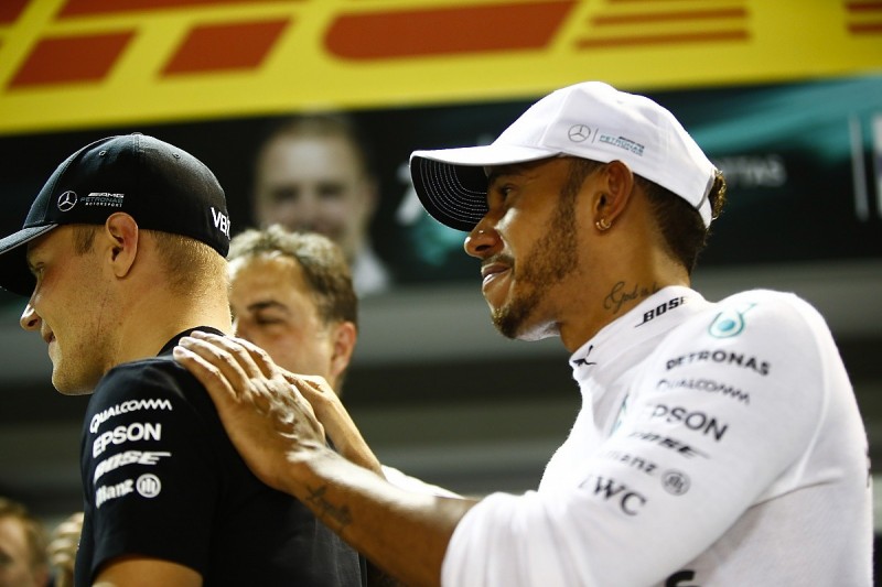 Lewis Hamilton determined to avoid Mercedes team orders