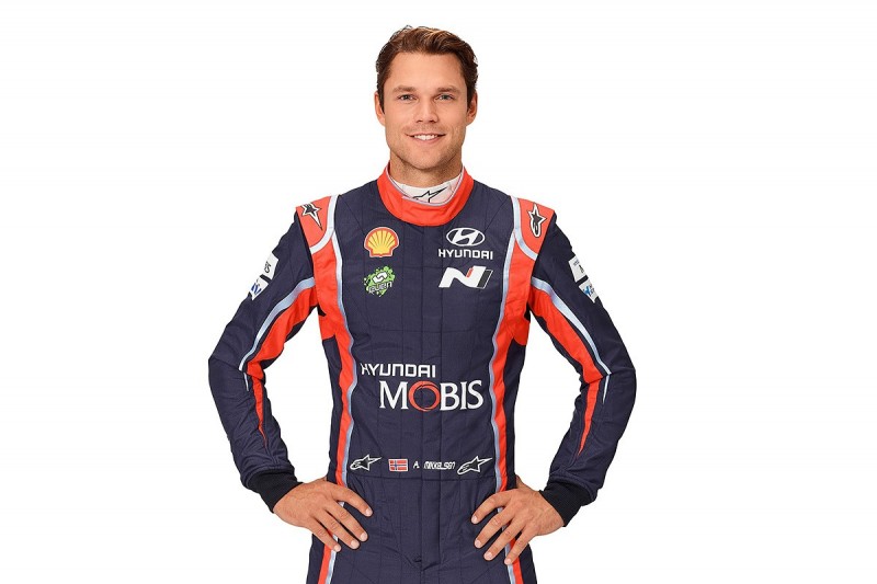 Hyundai signs Andreas Mikkelsen for 2018-19 WRC seasons