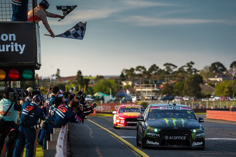 Prodrive's Stanaway and Waters win Supercars' Sandown 500