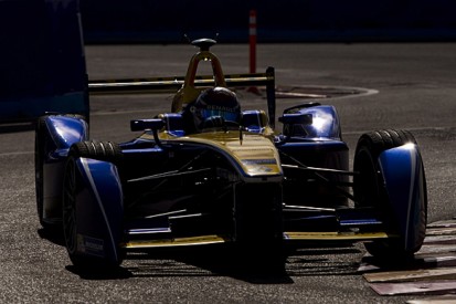 Punta del Este Formula E: Sebastien Buemi sets pace then crashes