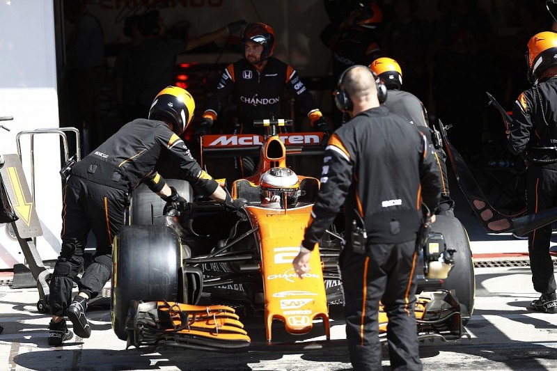 McLaren waiting on Vandoorne F1 engine penalty clearance from Honda