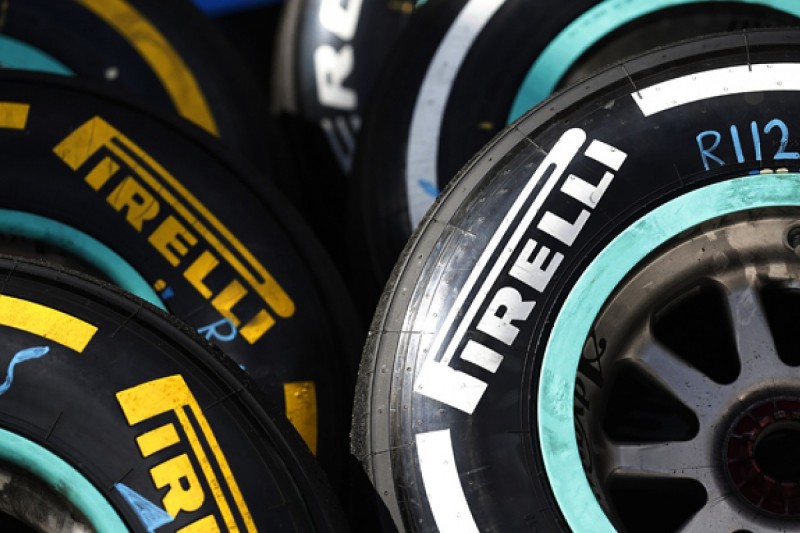 F1 teams to get more choice between Pirelli dry compounds in 2016