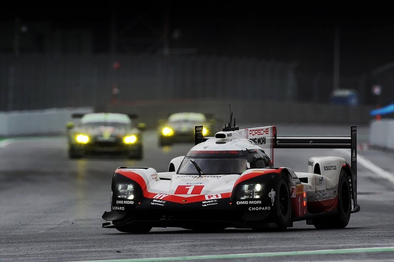 Mexico WEC: Porsche heads Toyota in Friday practice