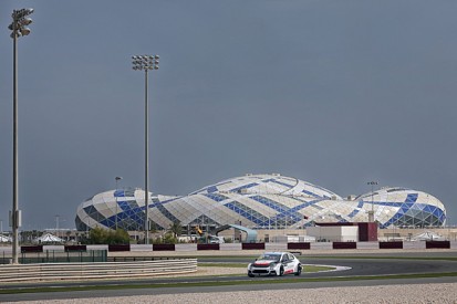 Qatar WTCC: Jose Maria Lopez leads Norbert Michelisz in test