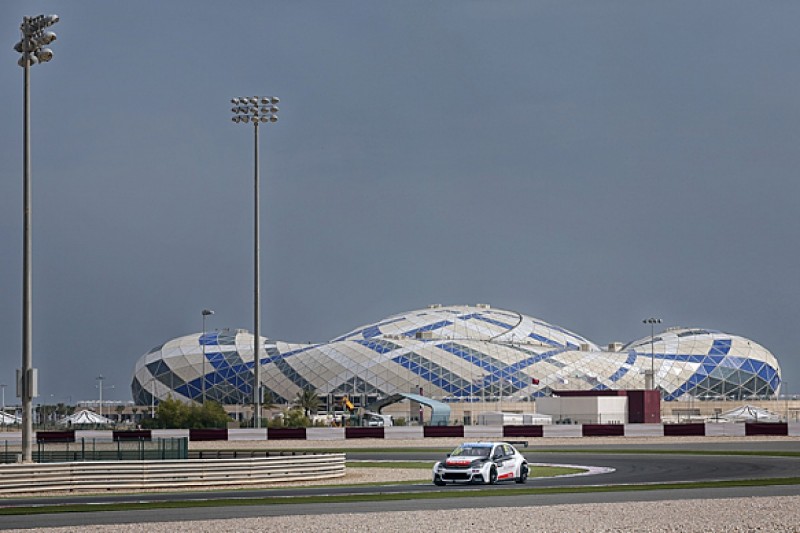 Qatar WTCC: Jose Maria Lopez leads Norbert Michelisz in test