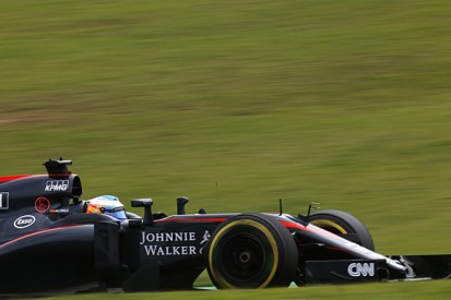 McLaren F1 car half 2016 parts at Abu Dhabi GP - Fernando Alonso