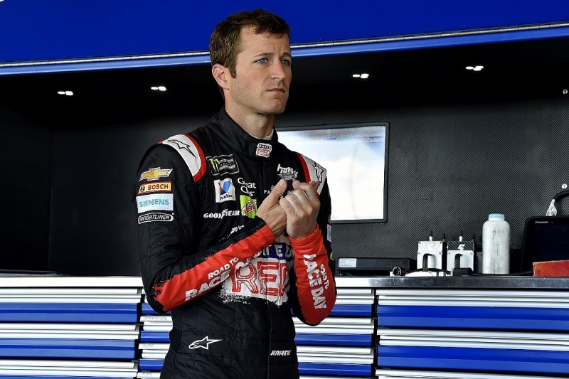 Hendrick Motorsports drops Kasey Kahne from 2018 NASCAR Cup line-up